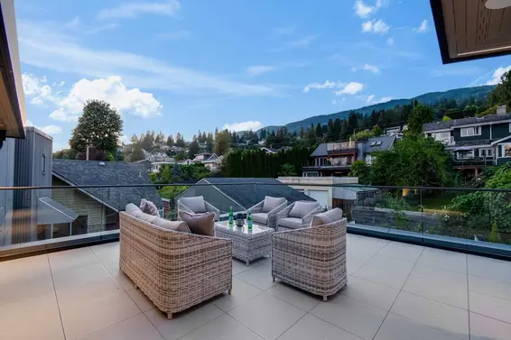 2423 Mathers Avenue, West Vancouver For Sale - image 30