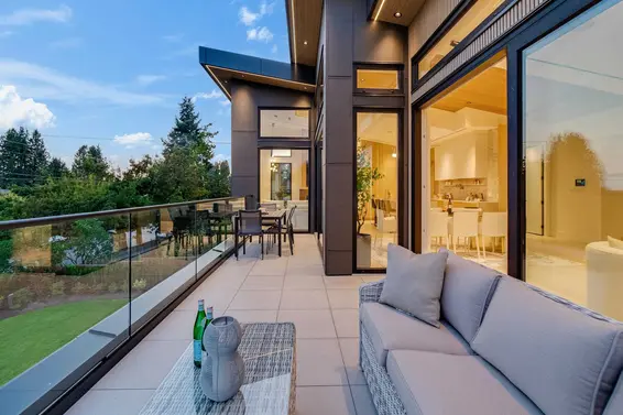 2423 Mathers Avenue, West Vancouver For Sale - image 32