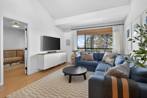 330 210 West 2nd Street, North Vancouver For Sale - image 10