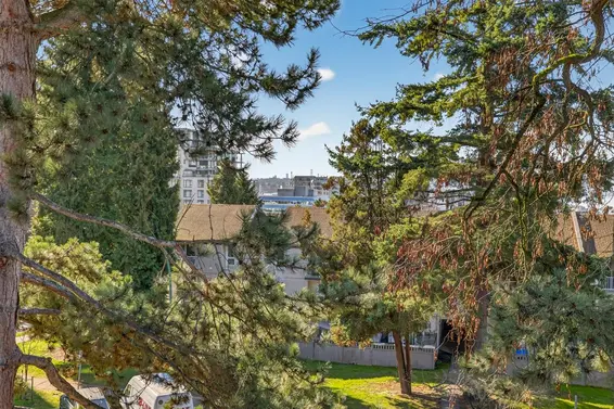 330 210 West 2nd Street, North Vancouver For Sale - image 13