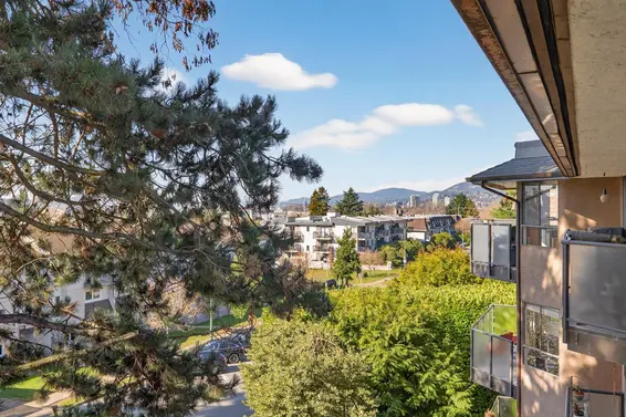 330 210 West 2nd Street, North Vancouver For Sale - image 14