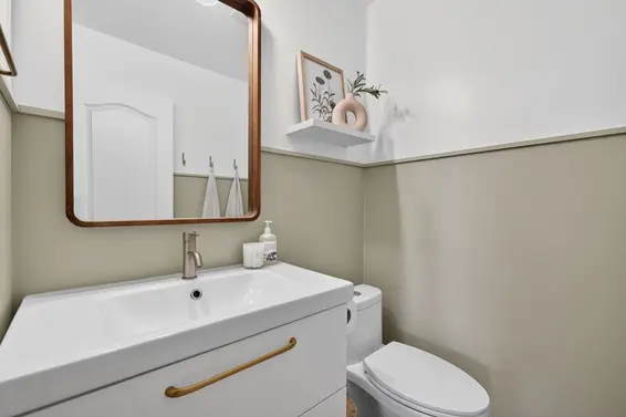 330 210 West 2nd Street, North Vancouver For Sale - image 24