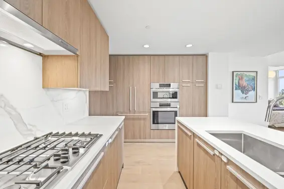 904 1210 East 27th Street, North Vancouver For Sale - image 3