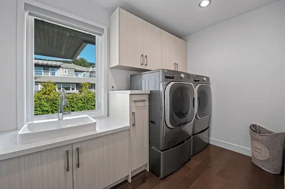 985 Eyremount Drive, West Vancouver For Sale - image 30