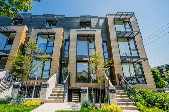 17 720 East 3rd Street, North Vancouver