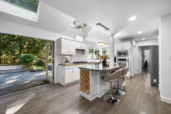 5520 Huckleberry Lane, North Vancouver For Sale - image 13