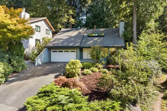 5520 Huckleberry Lane, North Vancouver For Sale - image 2