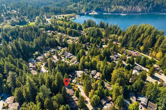 5520 Huckleberry Lane, North Vancouver For Sale - image 39