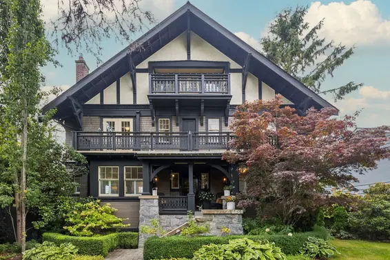 745 Grand Boulevard, North Vancouver For Sale - image 2