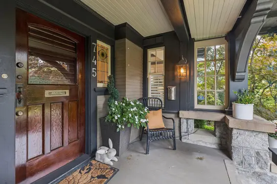 745 Grand Boulevard, North Vancouver For Sale - image 3