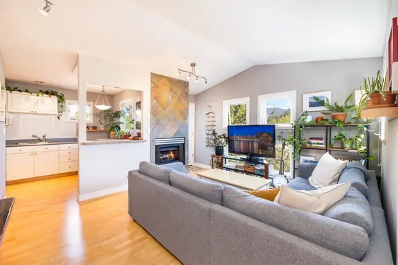 303 1528 Bowser Avenue, North Vancouver For Sale - image 13