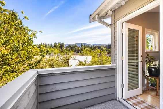 303 1528 Bowser Avenue, North Vancouver For Sale - image 22