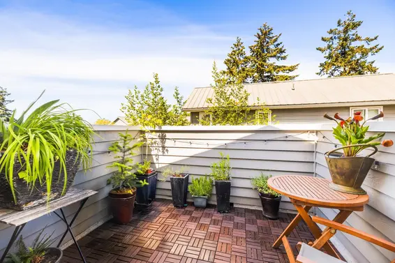 303 1528 Bowser Avenue, North Vancouver For Sale - image 5