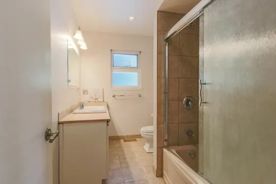 1352 East 16th Street, North Vancouver For Sale - image 17