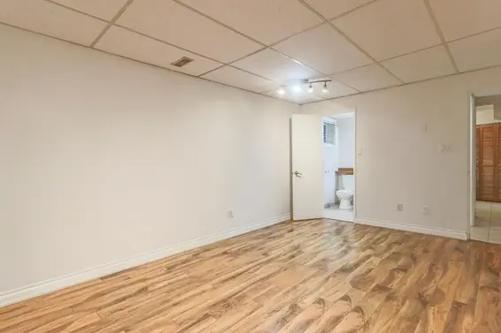 1352 East 16th Street, North Vancouver For Sale - image 34