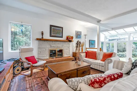 4890 The Dale, West Vancouver For Sale - image 1