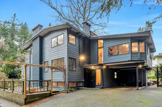 4890 The Dale, West Vancouver For Sale - image 2