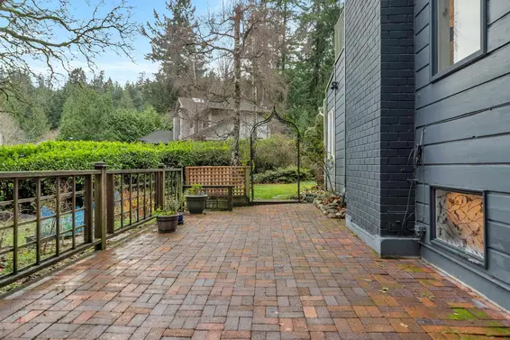 4890 The Dale, West Vancouver For Sale - image 35