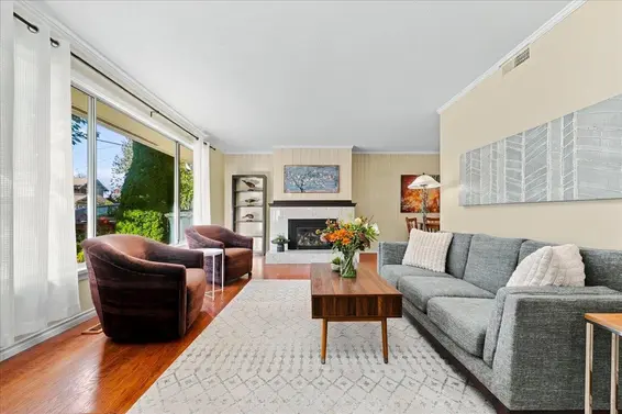 3040 Paisley Road, North Vancouver For Sale - image 4