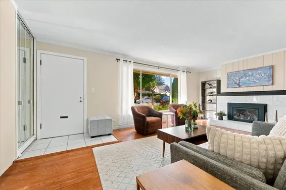 3040 Paisley Road, North Vancouver For Sale - image 6