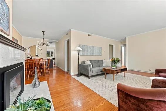 3040 Paisley Road, North Vancouver For Sale - image 9