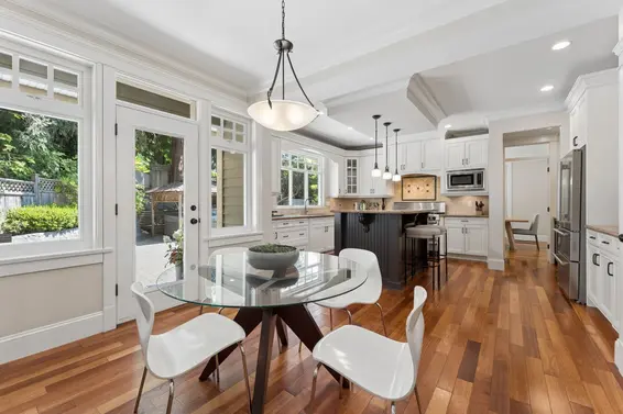 4904 Chalet Place, North Vancouver For Sale - image 14