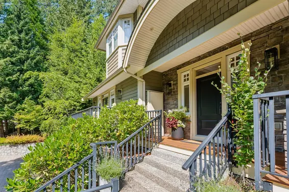 4904 Chalet Place, North Vancouver For Sale - image 2