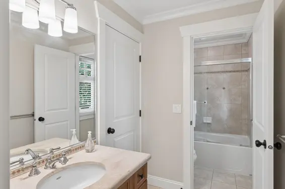4904 Chalet Place, North Vancouver For Sale - image 23