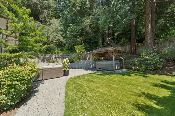 4904 Chalet Place, North Vancouver For Sale - image 39