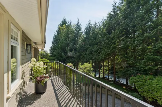 4904 Chalet Place, North Vancouver For Sale - image 9