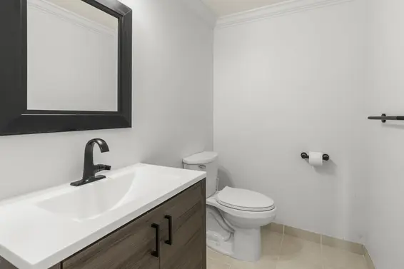 307 308 West 2nd Street, North Vancouver For Sale - image 20