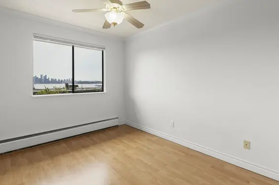 307 308 West 2nd Street, North Vancouver For Sale - image 21