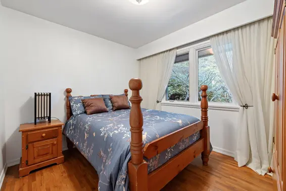 4331 Lions Avenue, North Vancouver For Sale - image 10