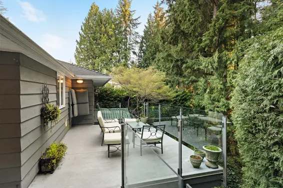 4331 Lions Avenue, North Vancouver For Sale - image 21