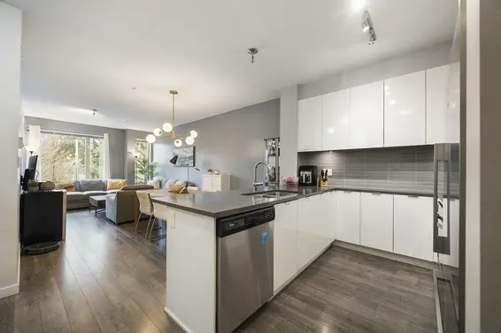 203 2665 Mountain Highway, North Vancouver For Sale - image 6