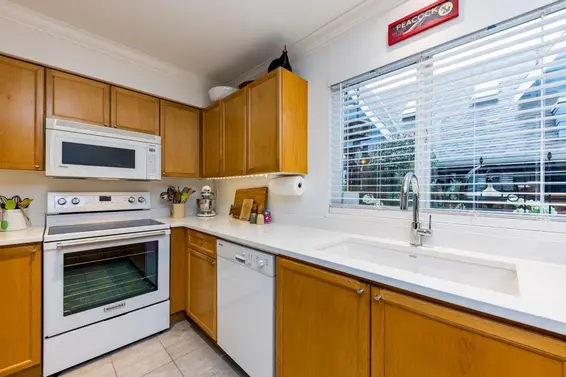 2530 Western Avenue, North Vancouver For Sale - image 13