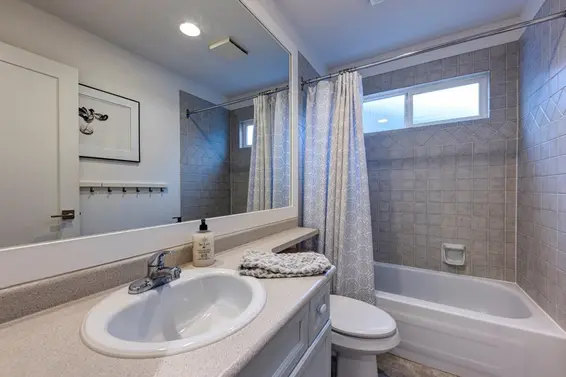 2530 Western Avenue, North Vancouver For Sale - image 30