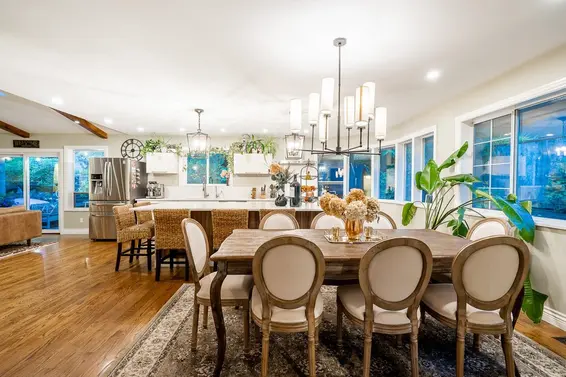 5685 Westport Road, West Vancouver For Sale - image 3