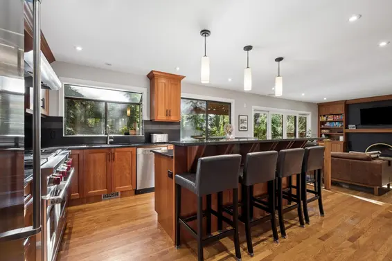 2857 Violet Street, North Vancouver For Sale - image 10