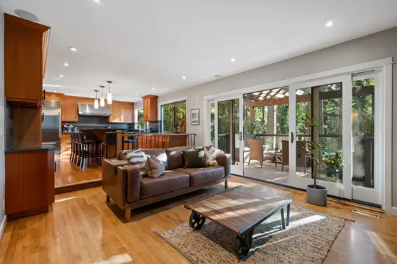 2857 Violet Street, North Vancouver For Sale - image 12