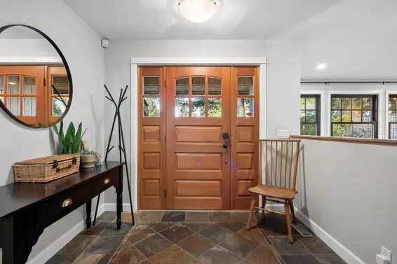 2857 Violet Street, North Vancouver For Sale - image 4