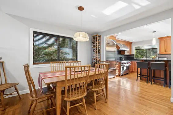 2857 Violet Street, North Vancouver For Sale - image 9