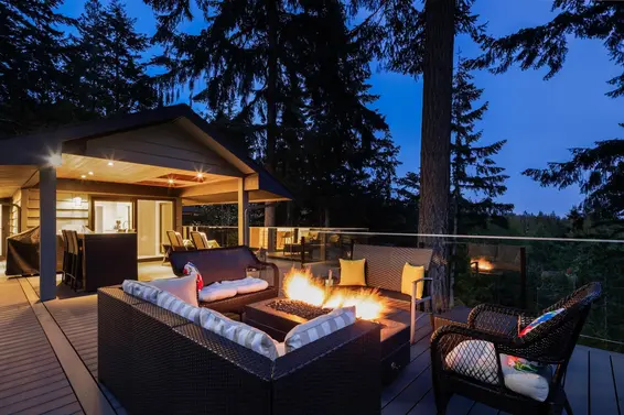 4044 Almondel Road, West Vancouver