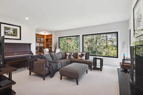 4044 Almondel Road, West Vancouver For Sale - image 3
