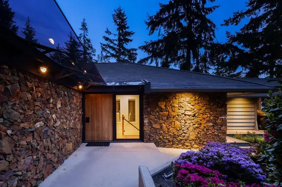 4044 Almondel Road, West Vancouver For Sale - image 32