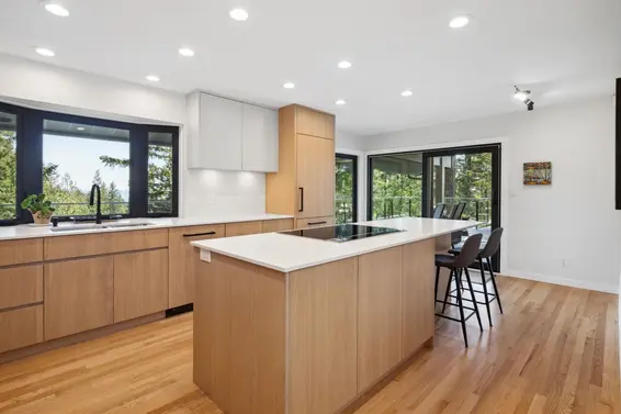 4044 Almondel Road, West Vancouver For Sale - image 7