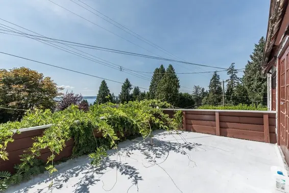 2671 Ottawa Avenue, West Vancouver For Sale - image 13