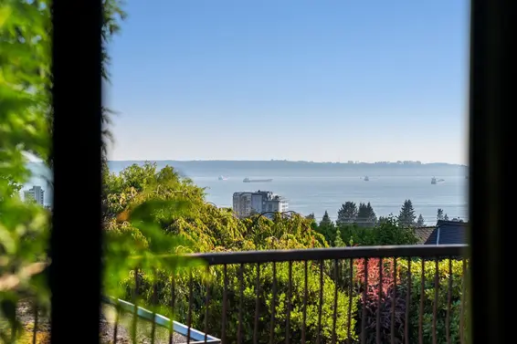 2138 Nelson Avenue, West Vancouver For Sale - image 4