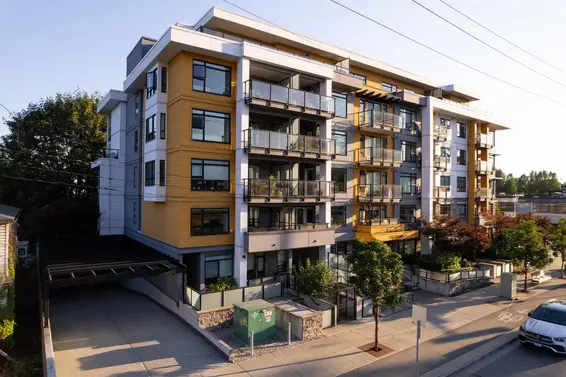 1519 Crown Street, North Vancouver For Sale - image 2