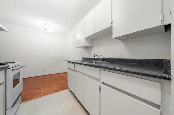 405 2016 Fullerton Avenue, North Vancouver For Sale - image 5